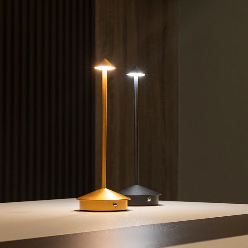 i-Lus PINA – Lampada da Tavolo LED Touch Ricaricabile Stile Pina Pro